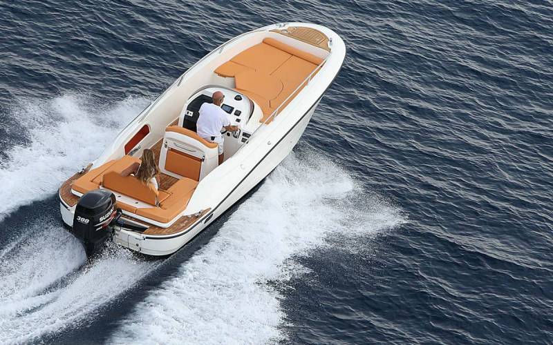 A vendre vedette neuve Libra Open 750 Clear en Martinique