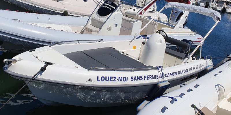 location a la journee bateau sans permis bandol var