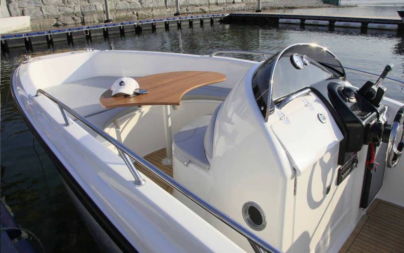 Mettre son bateau en location chez un professionnel à Bandol