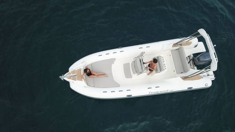 Capelli Tempest 700 en vente sur le port de Bandol