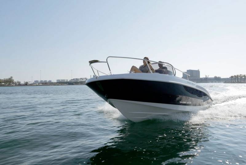 Prix d'un bateau rigide habitable à La Martinique Saint-Anne