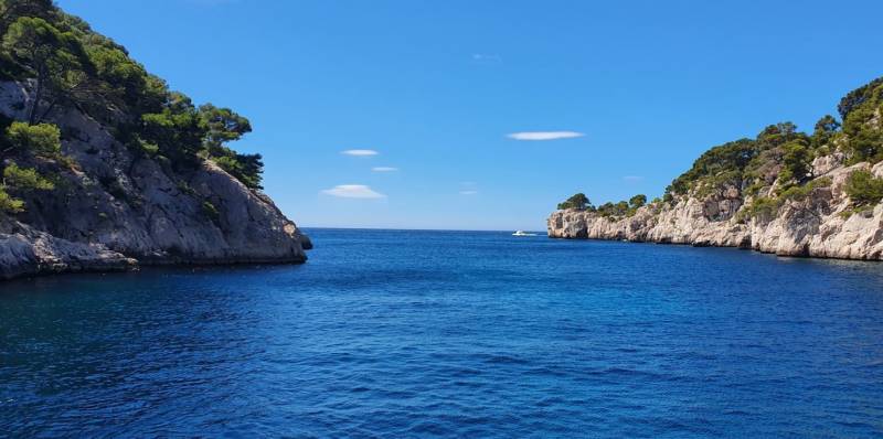 Louer un bateau 6 personnes en juillet dans le Var