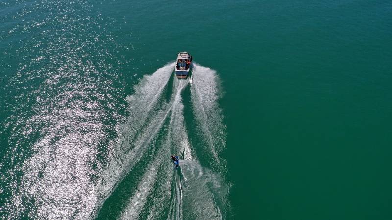Semi-rigide à louer près de Six-Fours dans le Var